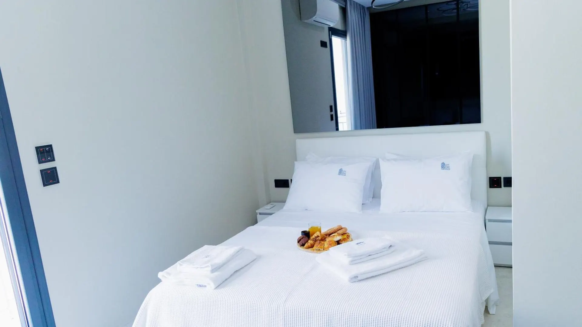City Chic Penthouse 테살로니키 아파트